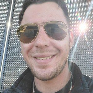 Meet your Posher, Zach